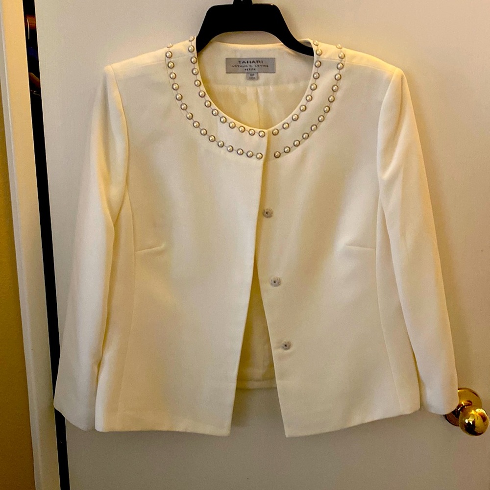 Tahari ASL Women’s Petite Long Sleeves Cream Color Blazer
